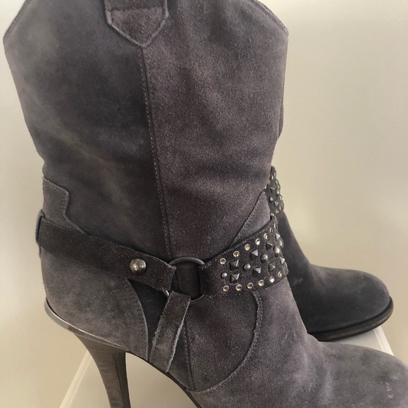 NWOT Barney’s of New York suede boots - Picture 4 of 4